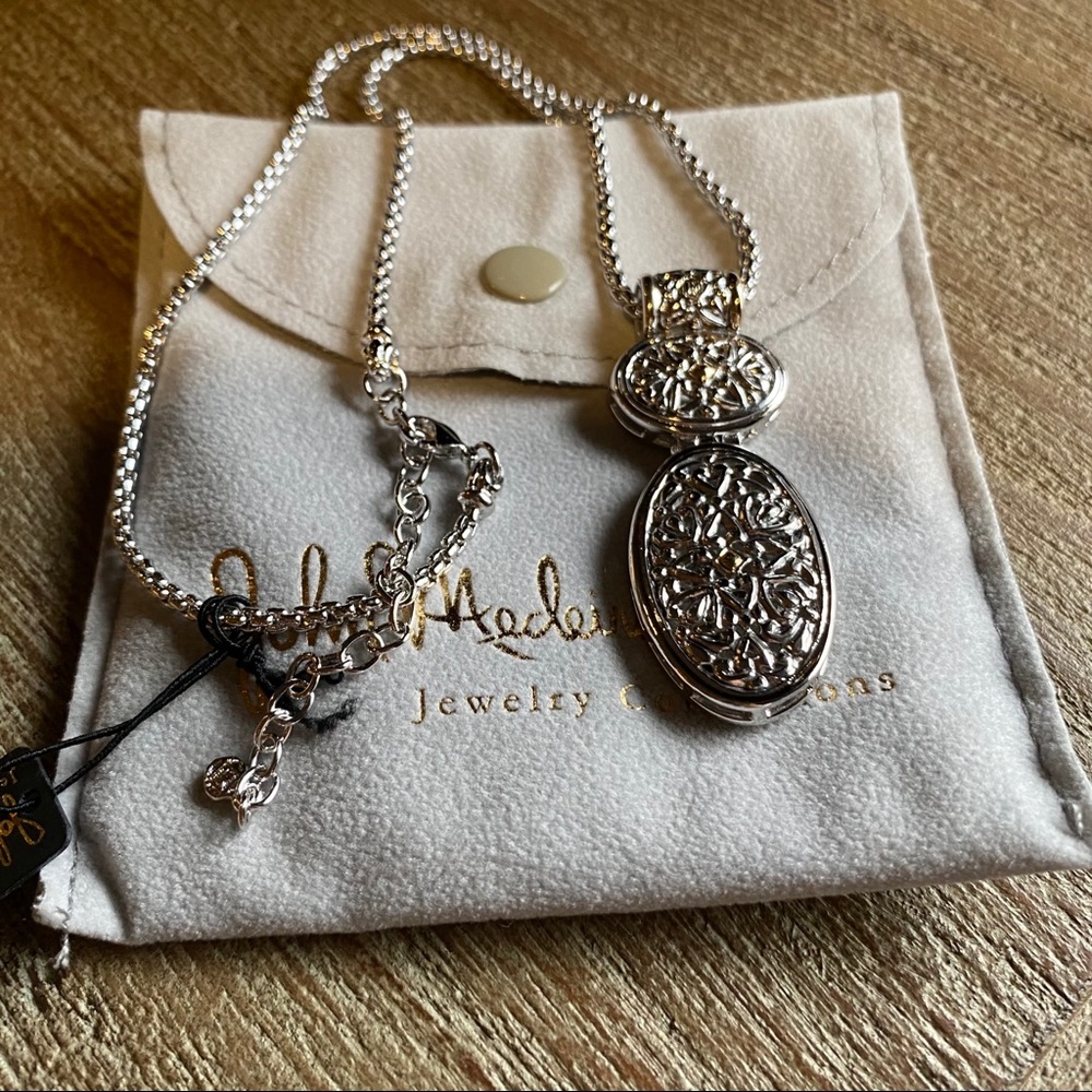 John Medeiros silver pendant necklace